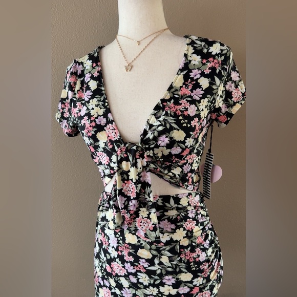 Floral print two piece crop top and skirt set - Picture 11 of 13